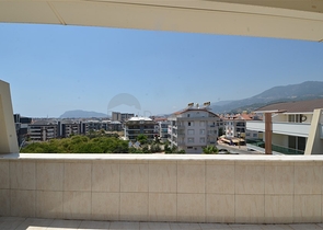 well Managed complex -3 bedroom Duplex -in Oba / Alanya 