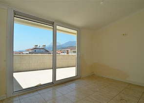 well Managed complex -3 bedroom Duplex -in Oba / Alanya 