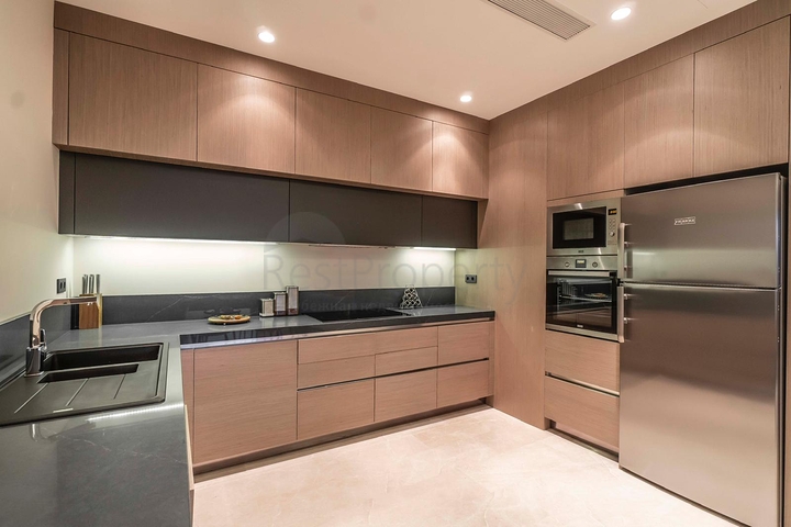 An elite complex with a hotel concept on the first coastline in Yalikavak district