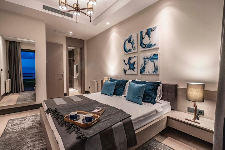 An elite complex with a hotel concept on the first coastline in Yalikavak district