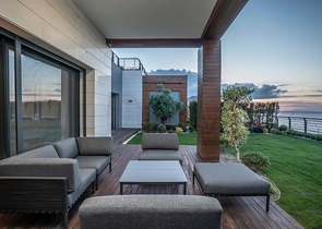 An elite complex with a hotel concept on the first coastline in Yalikavak district