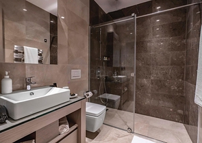 An elite complex with a hotel concept on the first coastline in Yalikavak district