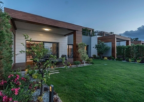 An elite complex with a hotel concept on the first coastline in Yalikavak district