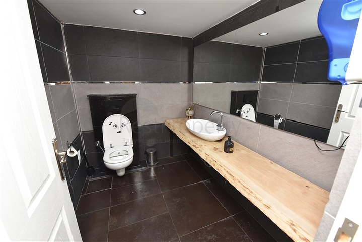 Commercial premises in the very center of Alanya