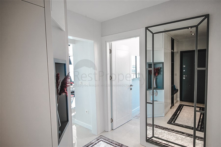 View apartment on the first line of the premium complex