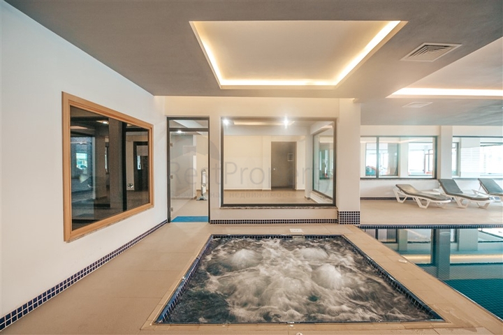 View apartment on the first line of the premium complex