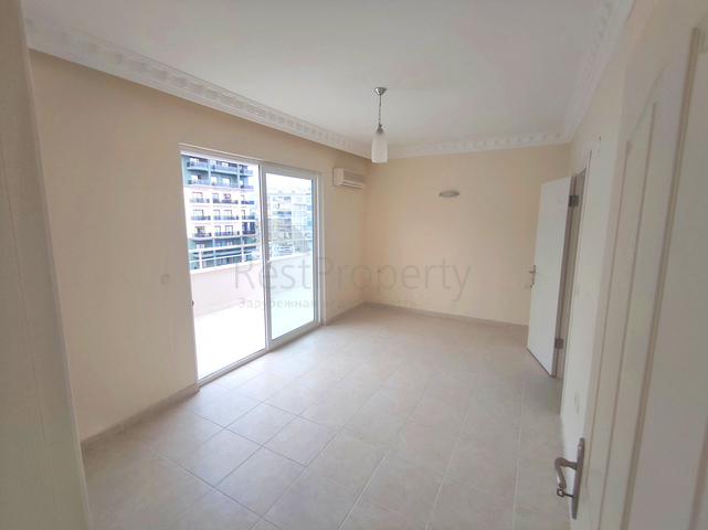 Five-room penthouse in Mahmutlar 