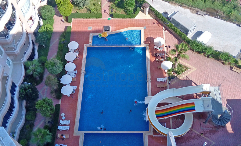 Five-room penthouse in Mahmutlar 