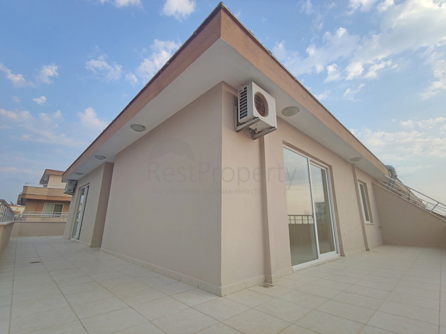 Five-room penthouse in Mahmutlar 