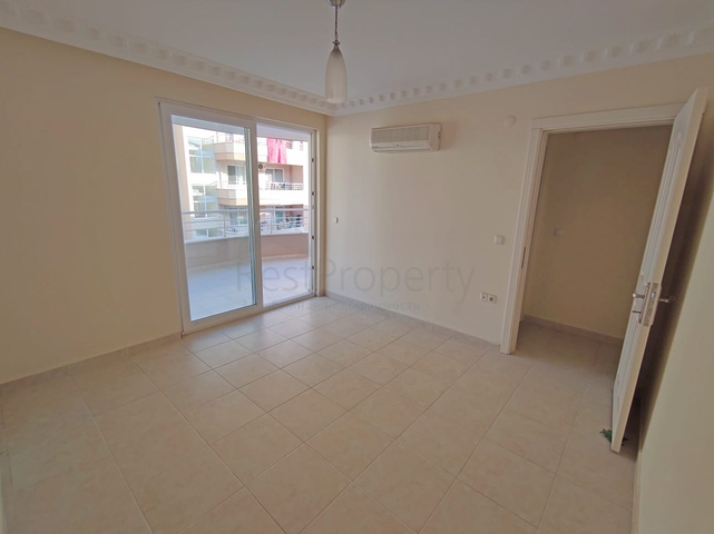 Five-room penthouse in Mahmutlar 