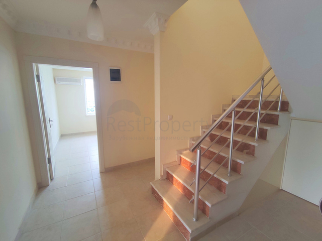 Five-room penthouse in Mahmutlar 