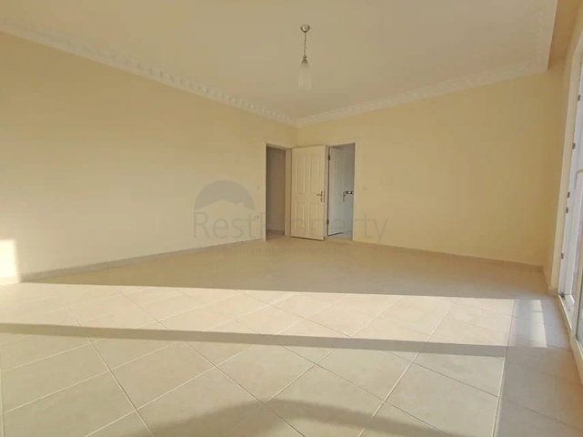 Five-room penthouse in Mahmutlar 