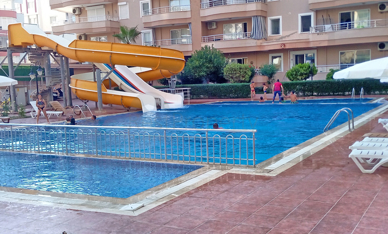 Five-room penthouse in Mahmutlar 