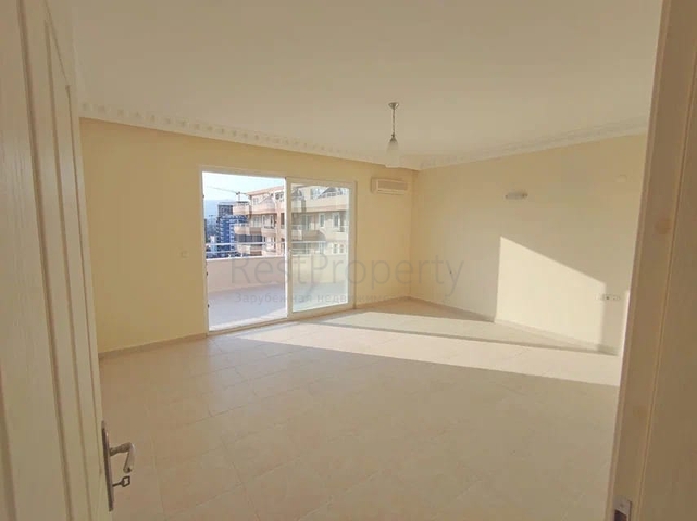 Five-room penthouse in Mahmutlar 