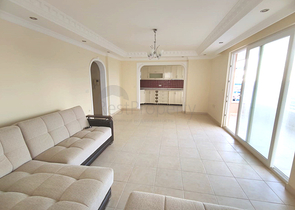 Five-room penthouse in Mahmutlar 