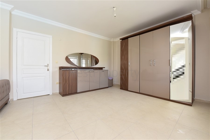 Spacious 3+1 Duplex in Turkler district