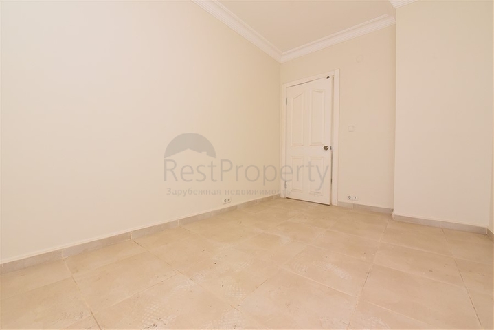 4+1 apartment with separate kitchen in Mahmutlar