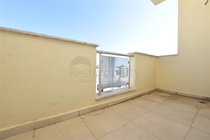 4+1 apartment with separate kitchen in Mahmutlar