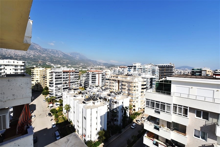 4+1 apartment with separate kitchen in Mahmutlar