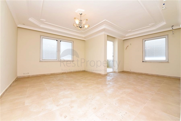 4+1 apartment with separate kitchen in Mahmutlar