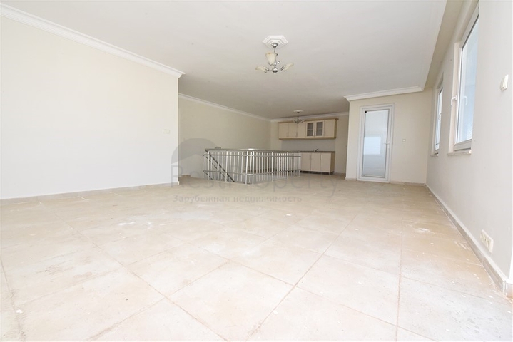 4+1 apartment with separate kitchen in Mahmutlar