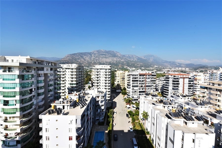 4+1 apartment with separate kitchen in Mahmutlar