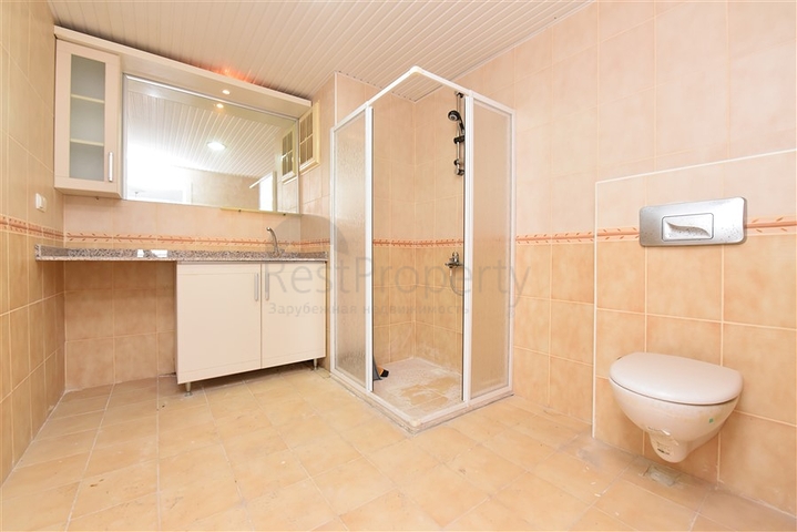 4+1 apartment with separate kitchen in Mahmutlar