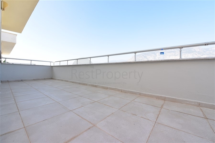 4+1 apartment with separate kitchen in Mahmutlar