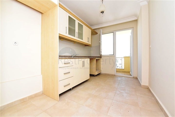 4+1 apartment with separate kitchen in Mahmutlar