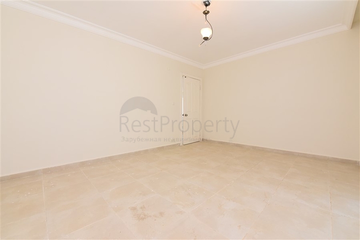 4+1 apartment with separate kitchen in Mahmutlar