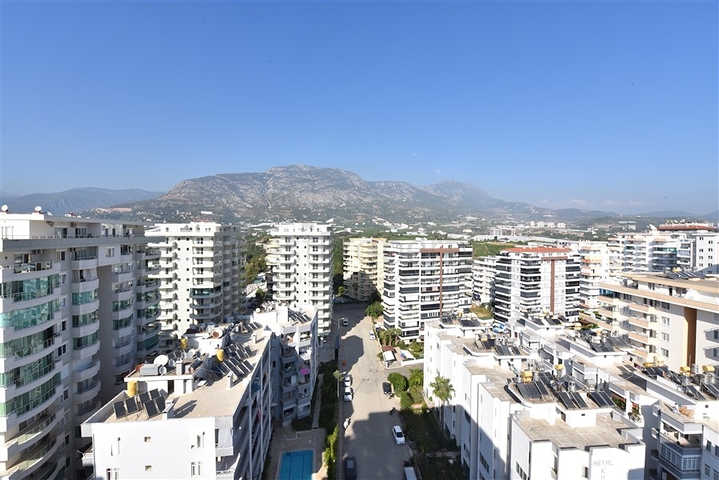 4+1 apartment with separate kitchen in Mahmutlar