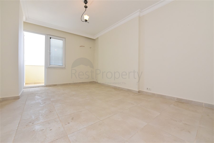 4+1 apartment with separate kitchen in Mahmutlar