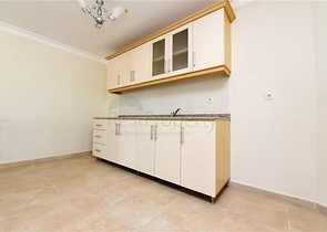 4+1 apartment with separate kitchen in Mahmutlar