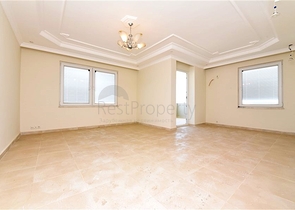 4+1 apartment with separate kitchen in Mahmutlar