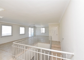 4+1 apartment with separate kitchen in Mahmutlar