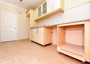 4+1 apartment with separate kitchen in Mahmutlar