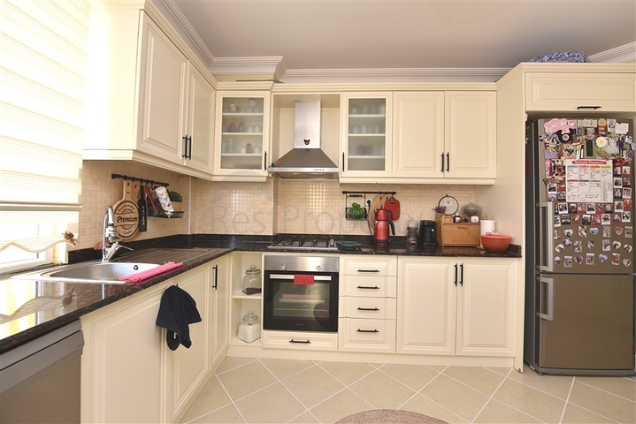 Furnished 2+1 apartment in Cleopatra area 