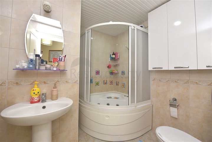 Furnished 2+1 apartment in Cleopatra area 