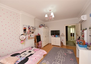 Furnished 2+1 apartment in Cleopatra area 