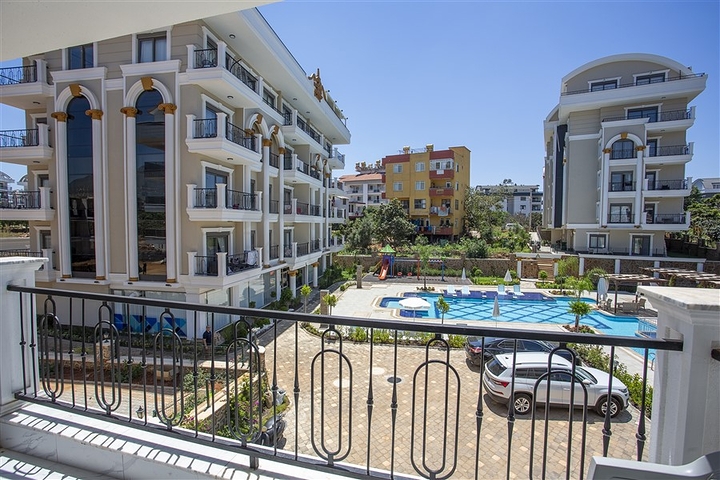 A 2+1 furnished apartment from the owner in a prestigious complex in Oba district