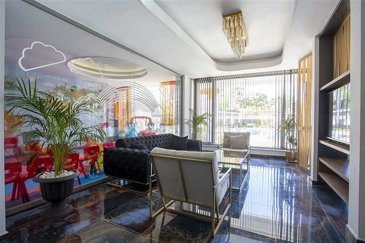 A 2+1 furnished apartment from the owner in a prestigious complex in Oba district