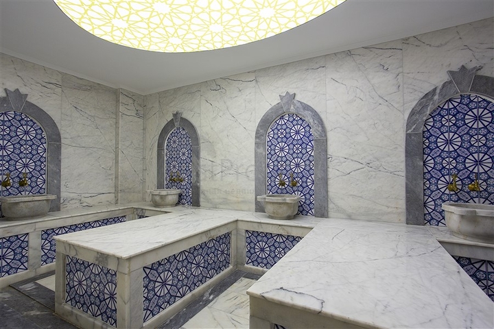 A 2+1 furnished apartment from the owner in a prestigious complex in Oba district