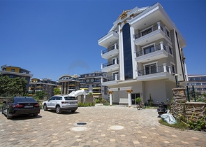A 2+1 furnished apartment from the owner in a prestigious complex in Oba district