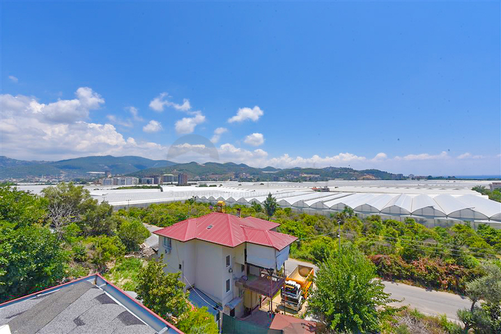 Large 4+1 penthouse of 165 m2