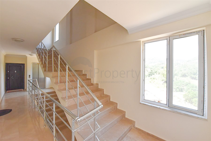 Large 4+1 penthouse of 165 m2