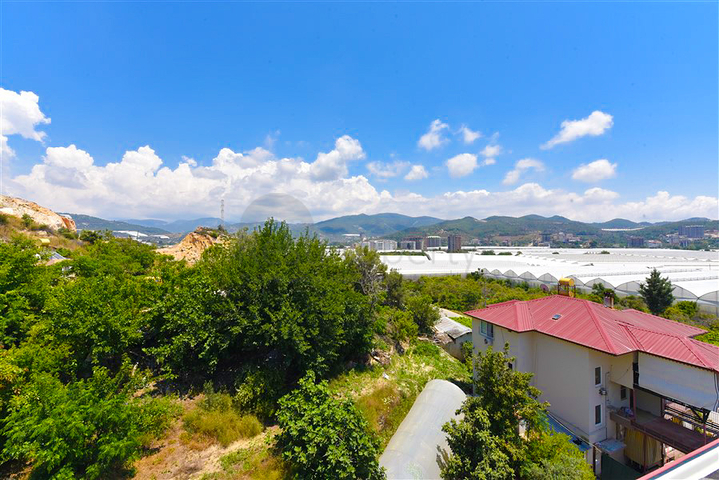 Large 4+1 penthouse of 165 m2