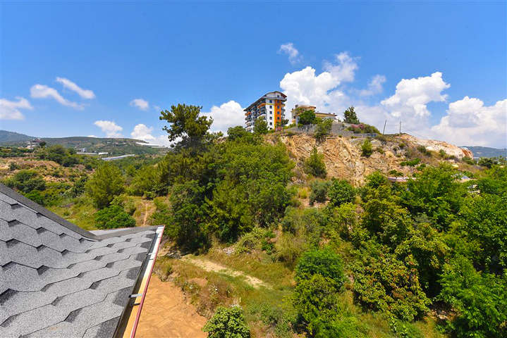 Large 4+1 penthouse of 165 m2