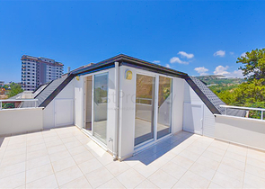 Large 4+1 penthouse of 165 m2