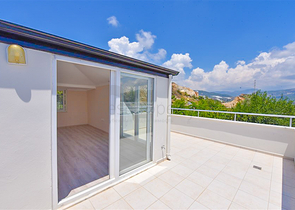 Large 4+1 penthouse of 165 m2