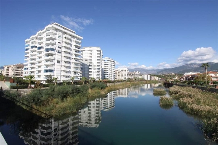 Apartment 2+1 on the first coastline in Tosmura